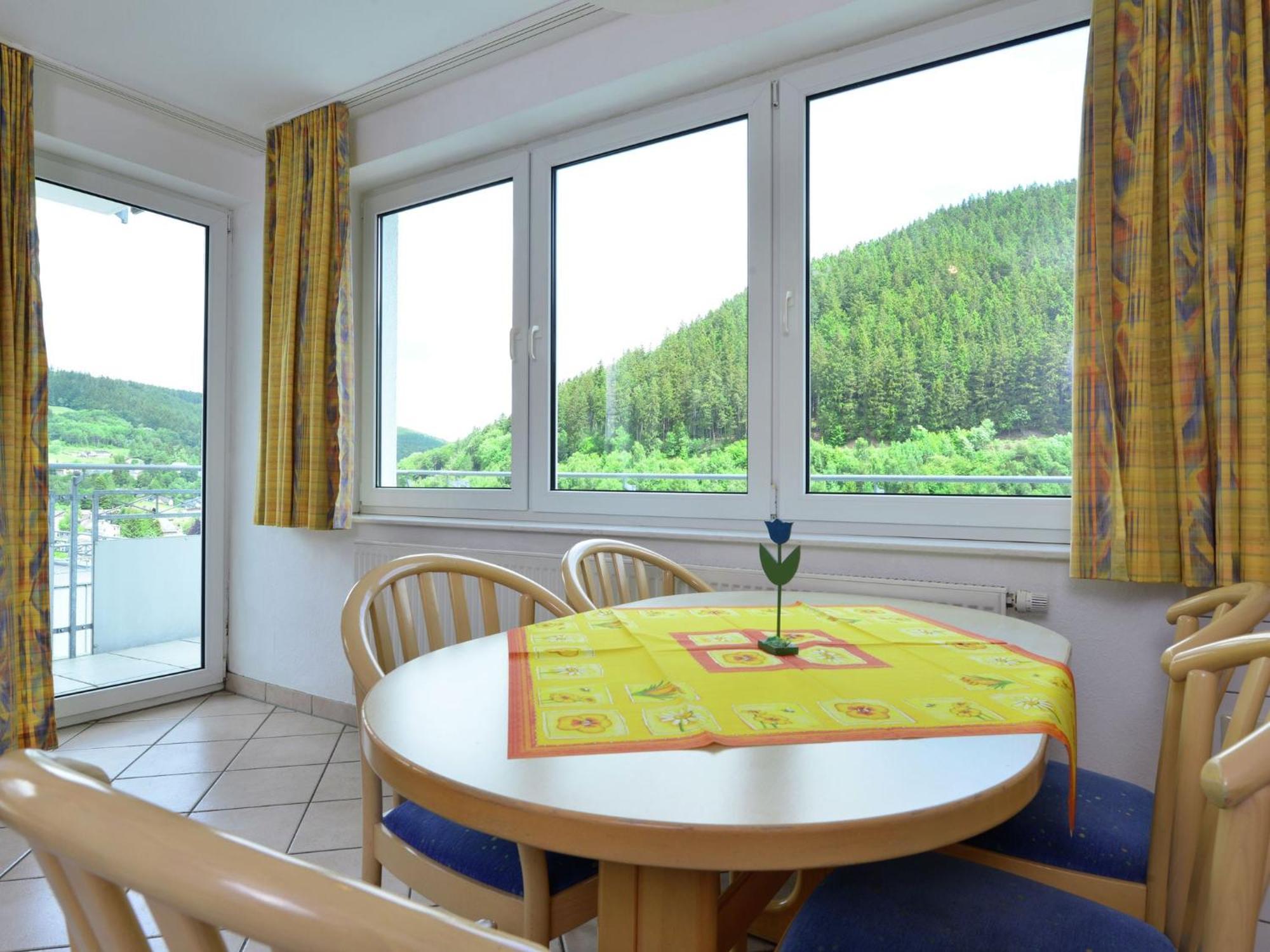 Large Apartment In Willingen With Balcony Eksteriør bilde
