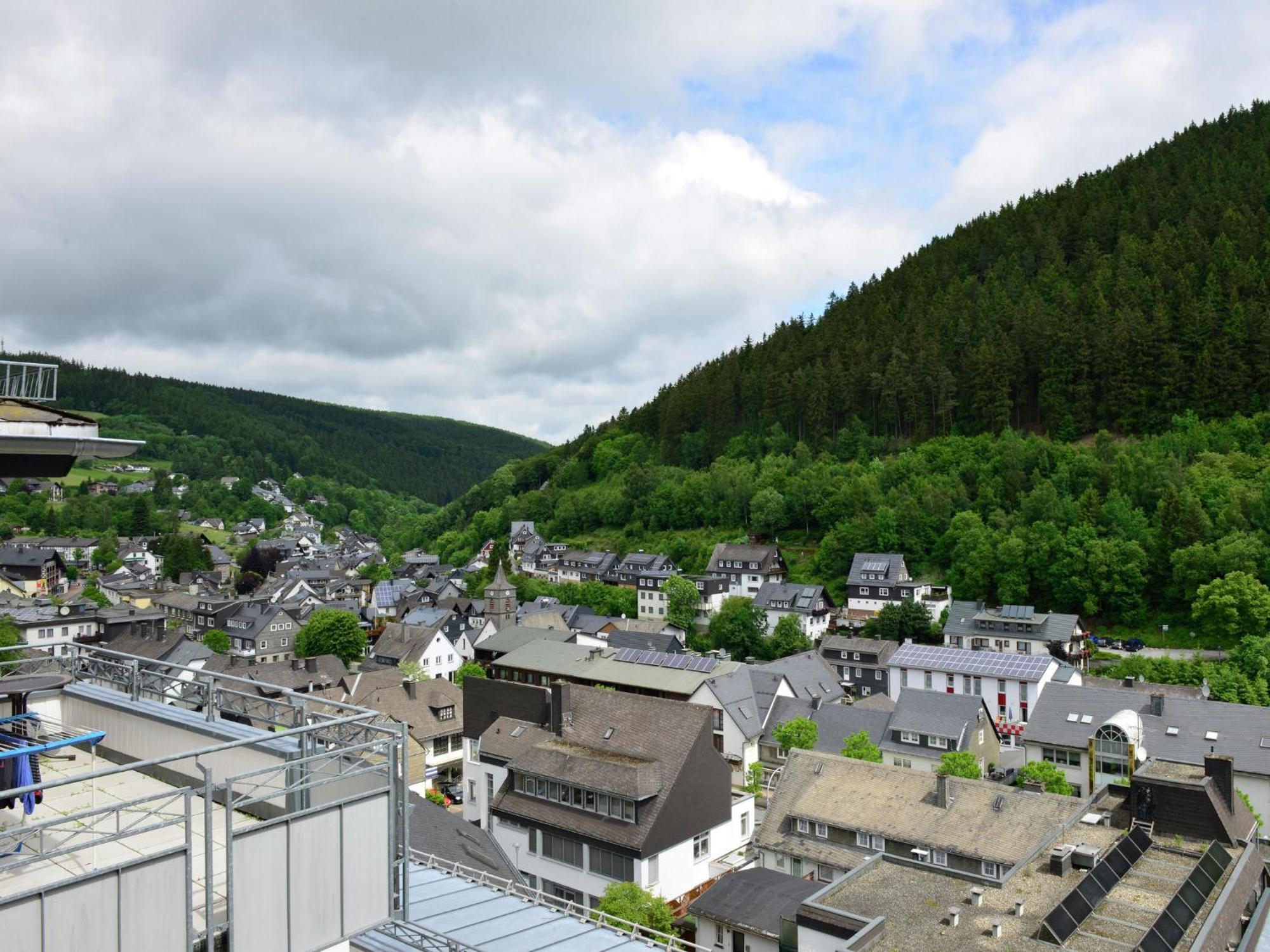 Large Apartment In Willingen With Balcony Eksteriør bilde