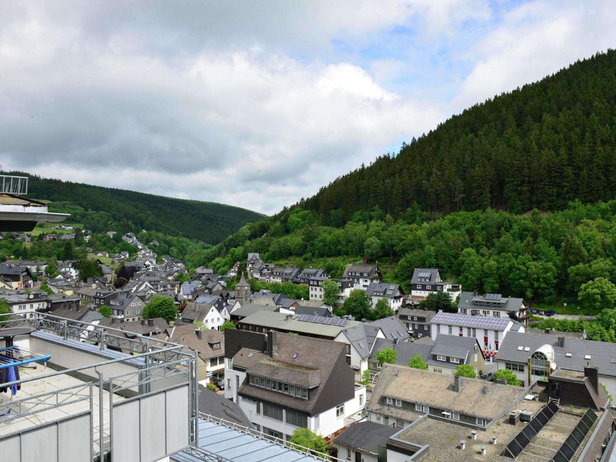 Large Apartment In Willingen With Balcony Eksteriør bilde
