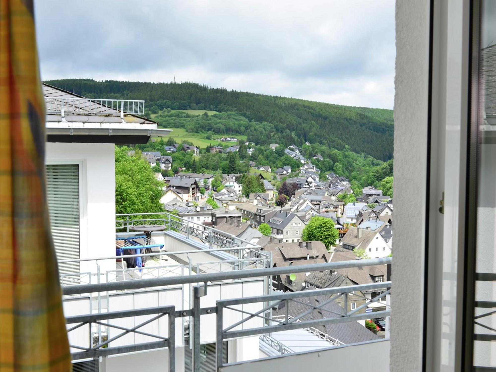 Large Apartment In Willingen With Balcony Eksteriør bilde
